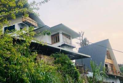 Zangmo Lee Baam Rezay 