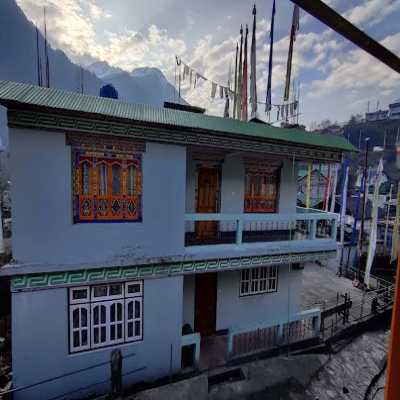 ZAMBALHA HOMESTAY